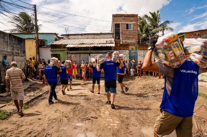 Ação busca minimizar os impactos da pandemia para famílias vulneráveis. Foto: Caio Alencastro/Divulgação cestas copergas